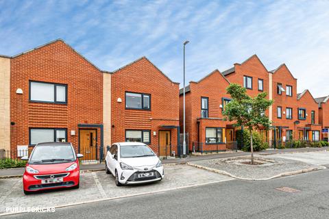 3 bedroom terraced bungalow for sale, Scanlon Lane, Salford, M5