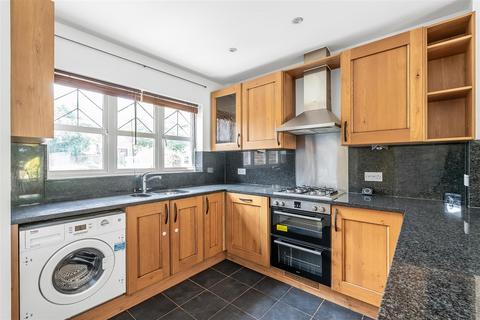 2 bedroom semi-detached house to rent, Lankester Square, Oxted