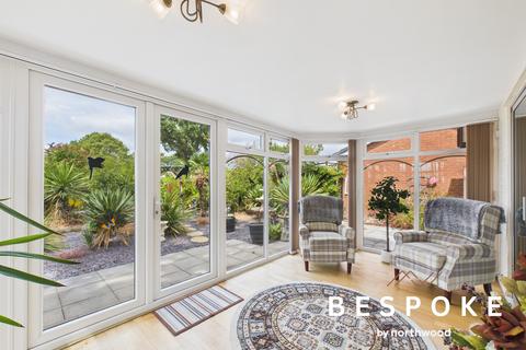 2 bedroom bungalow for sale, Ferndale Close, Sandbach CW11
