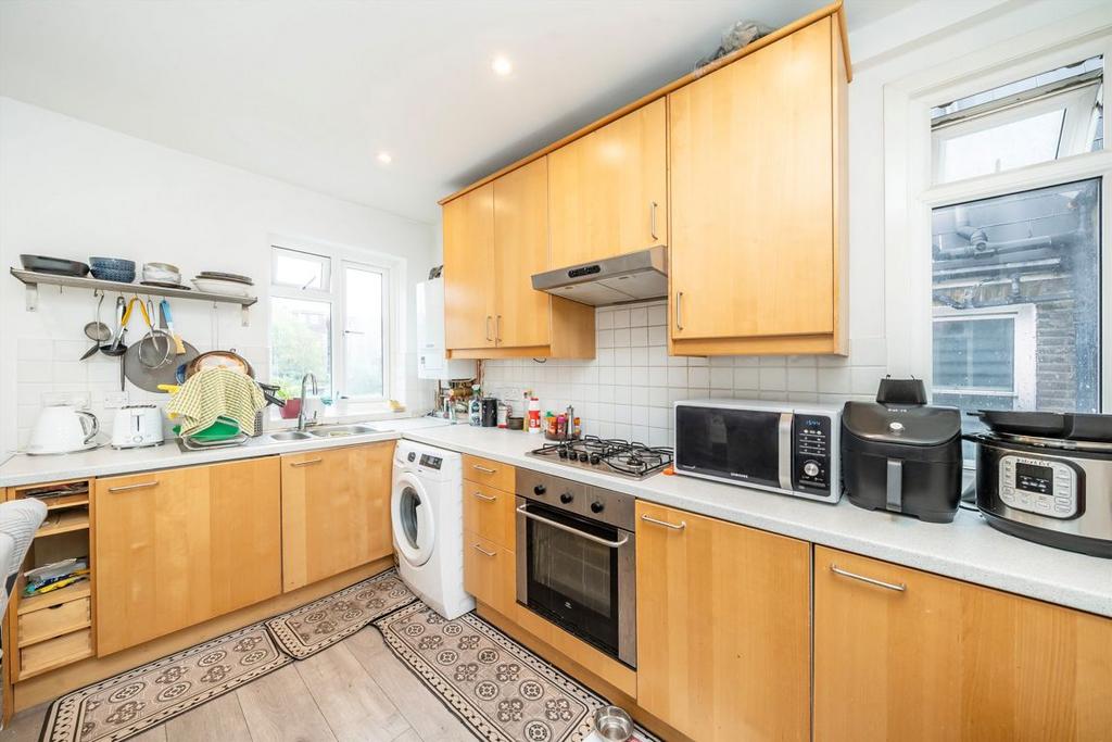 Apartment in London - View 3