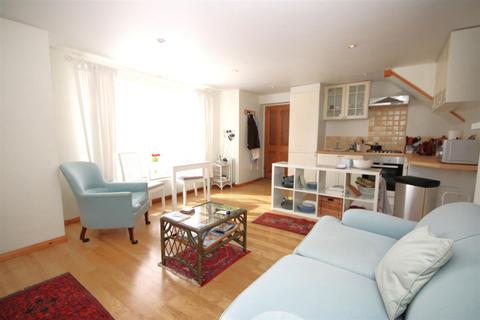 1 bedroom detached house for sale, Chesham Road, Guildford