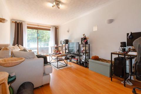 1 bedroom flat to rent, New Hunting Court, Peterborough, PE3 6EW