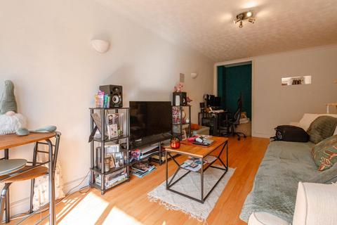 1 bedroom flat to rent, New Hunting Court, Peterborough, PE3 6EW