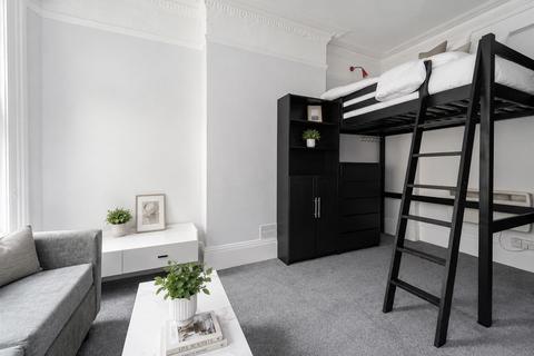 Studio to rent, Oriental Place, Flat 6, Brighton