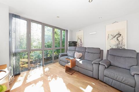 2 bedroom flat for sale, Underhill Road, East Dulwich, London, SE22