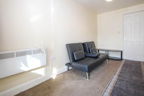 2 bedroom ground floor flat to rent, Corwell Lane, Uxbridge, Middlesex