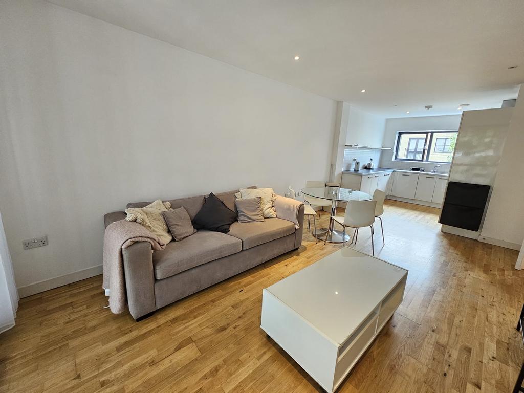 Apartment in London - View 5