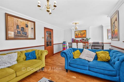 3 bedroom terraced house for sale, The Willows, Basildon, Essex