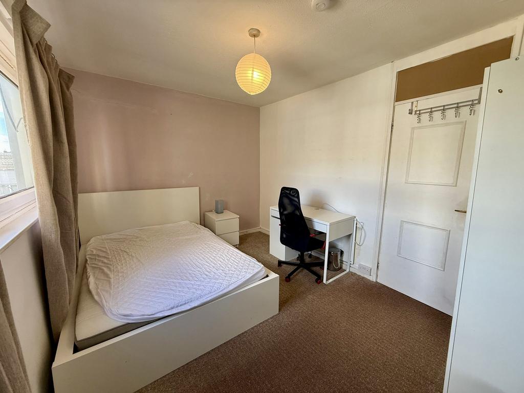 House in London - View 5