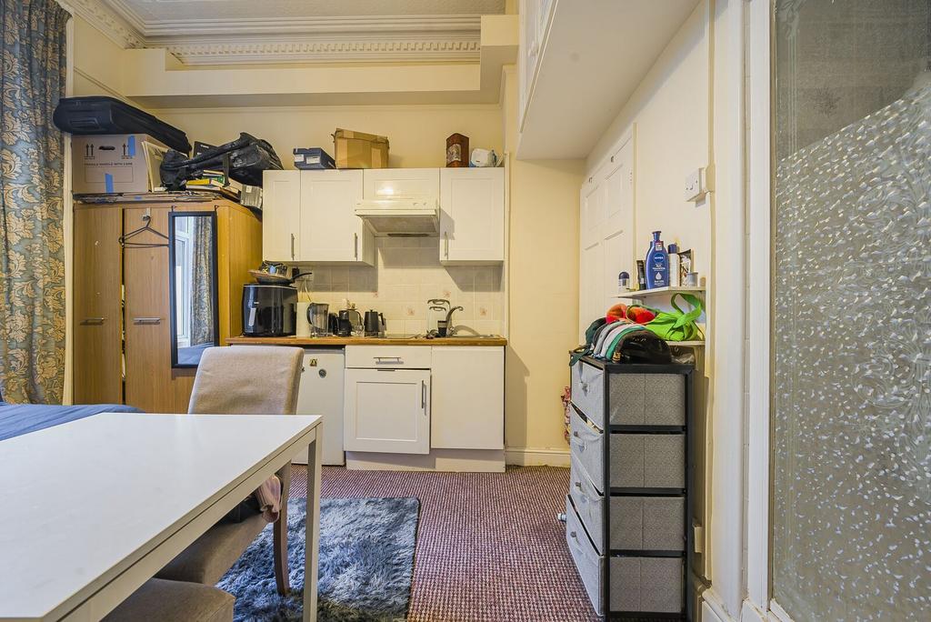 Apartment in London - More