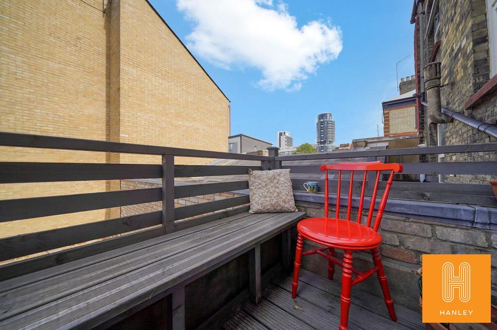 Apartment in Finsbury Park - View 3