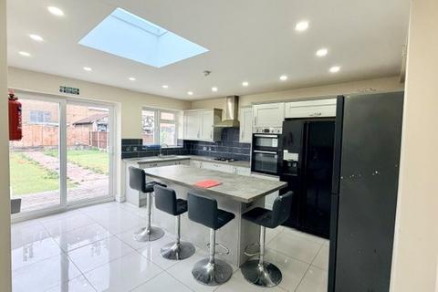 6 bedroom house to rent, Reede Road, DAGENHAM, RM10