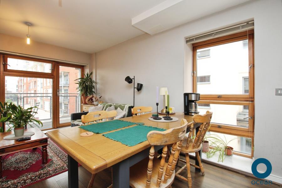 Apartment in Bristol - View 3