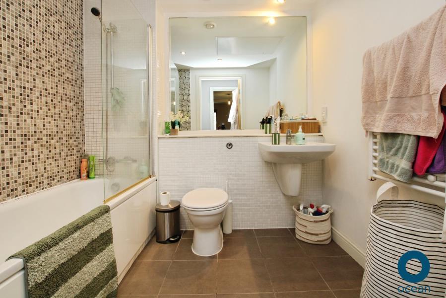 Apartment in Bristol - More