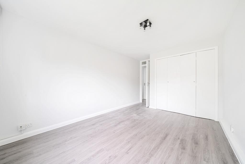 Apartment in Beckenham - More