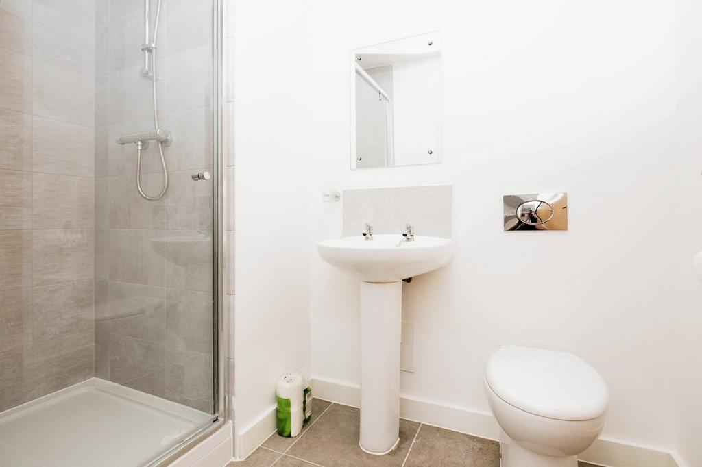 Apartment in Greater Manchester - More
