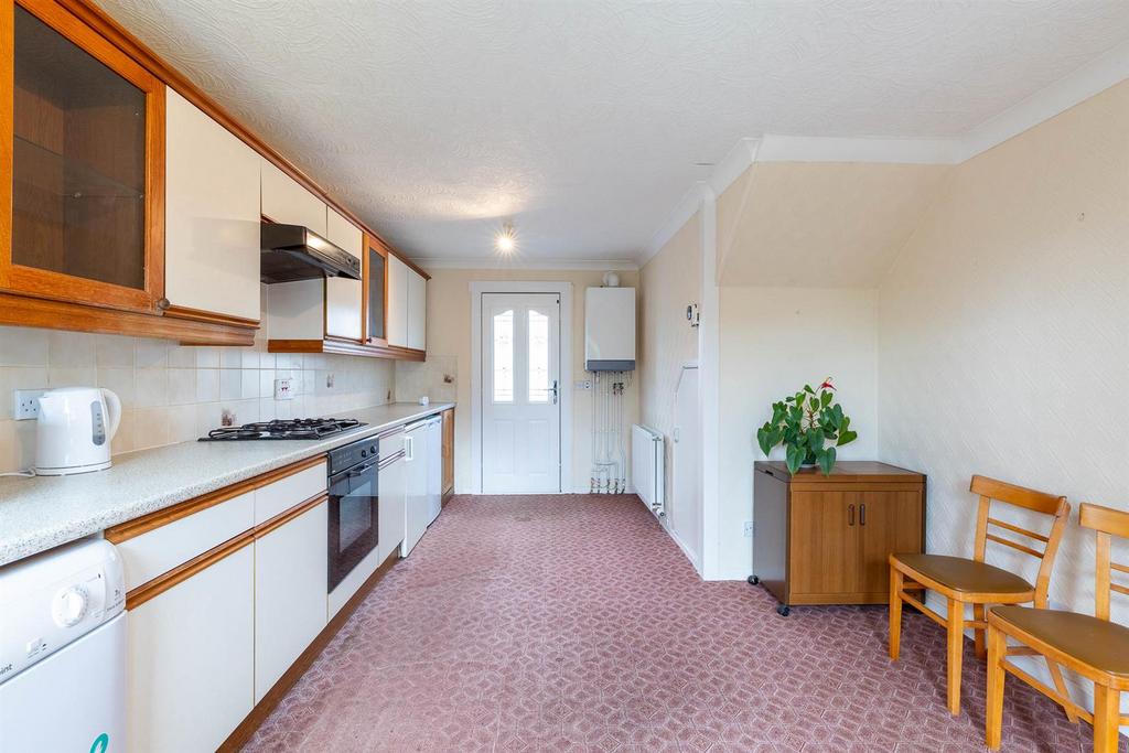 House in Perth - View 5