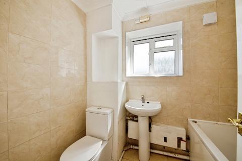 undefined, Leyburn Road, ROMFORD, Essex, RM3
