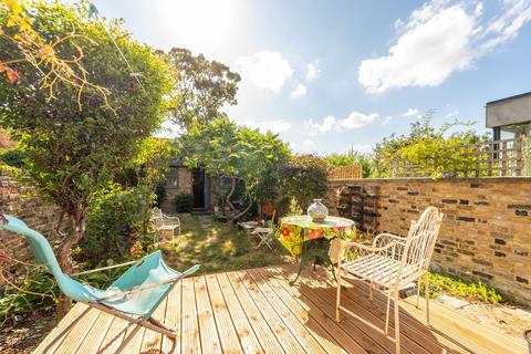 2 bedroom flat for sale, Furness Road, Kensal Green, London, NW10