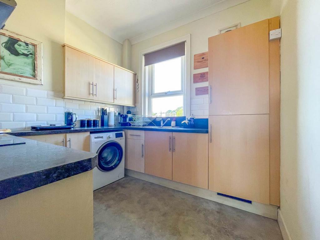 Apartment in Dorset - View 3