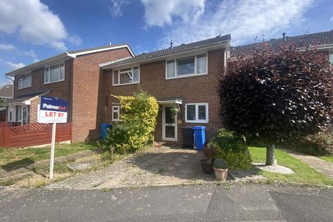 2 bedroom house to rent, Symes Road, Poole, BH15