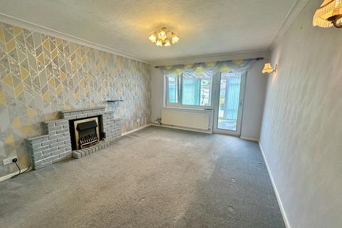 2 bedroom house to rent, Symes Road, Poole, BH15