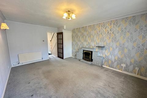 2 bedroom house to rent, Symes Road, Poole, BH15