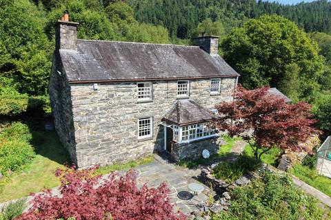 4 bedroom detached house for sale, Dolwyddelan