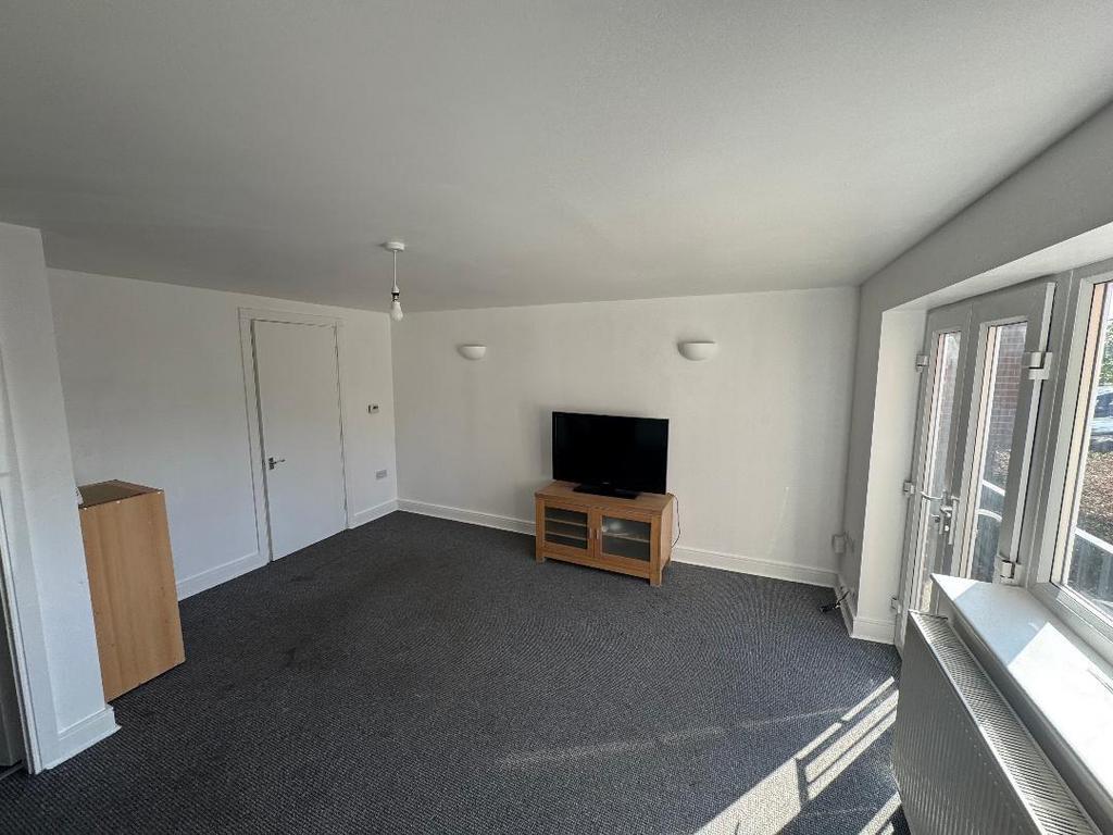 Apartment in Leeds, West Yorkshire - View 2
