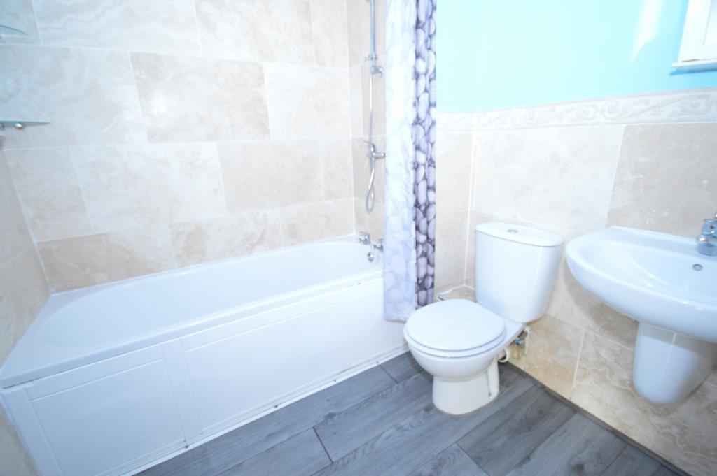 Apartment in Leeds, West Yorkshire - More