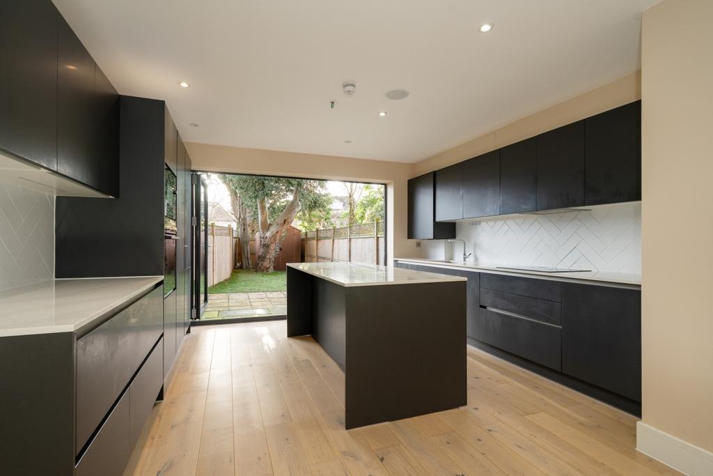 Apartment in Hanwell - View 2