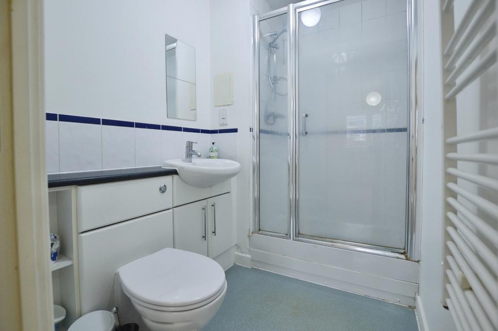 Apartment in London - More