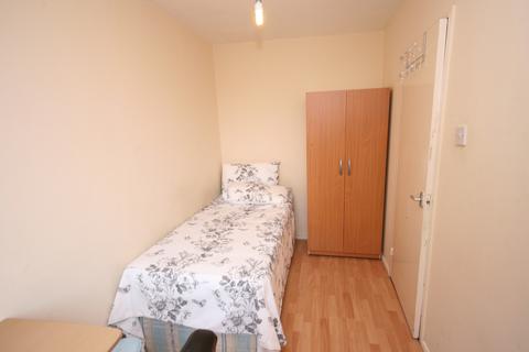 3 bedroom flat for sale, 4, Copenhagen Place, E14