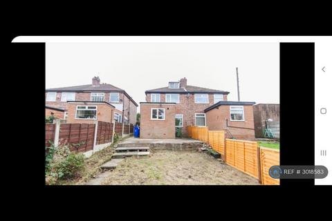 3 bedroom semi-detached house to rent, Lewis Road, Droylsden, Manchester, M43