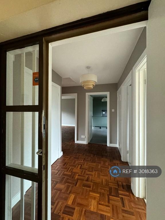 Apartment in London - View 3