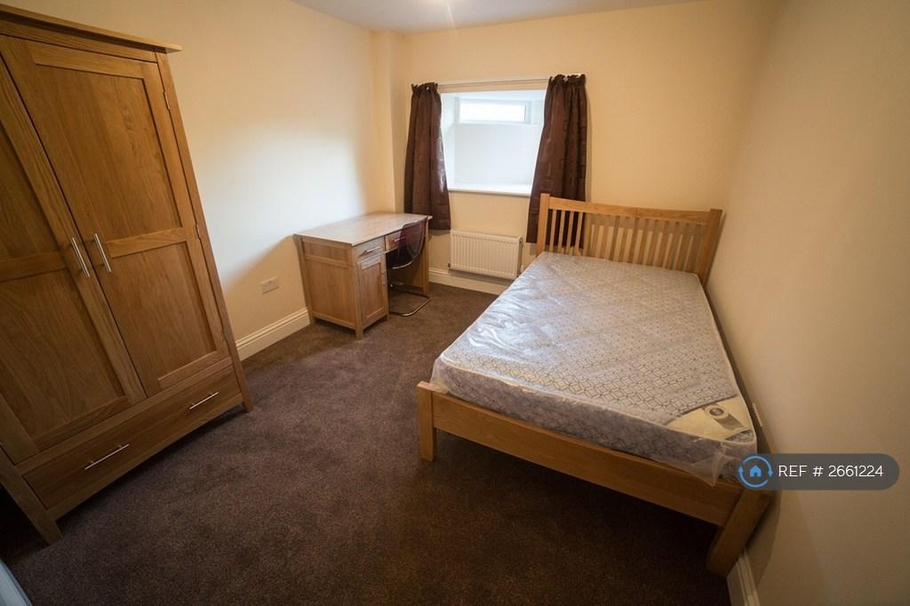 Apartment in Southampton - View 4