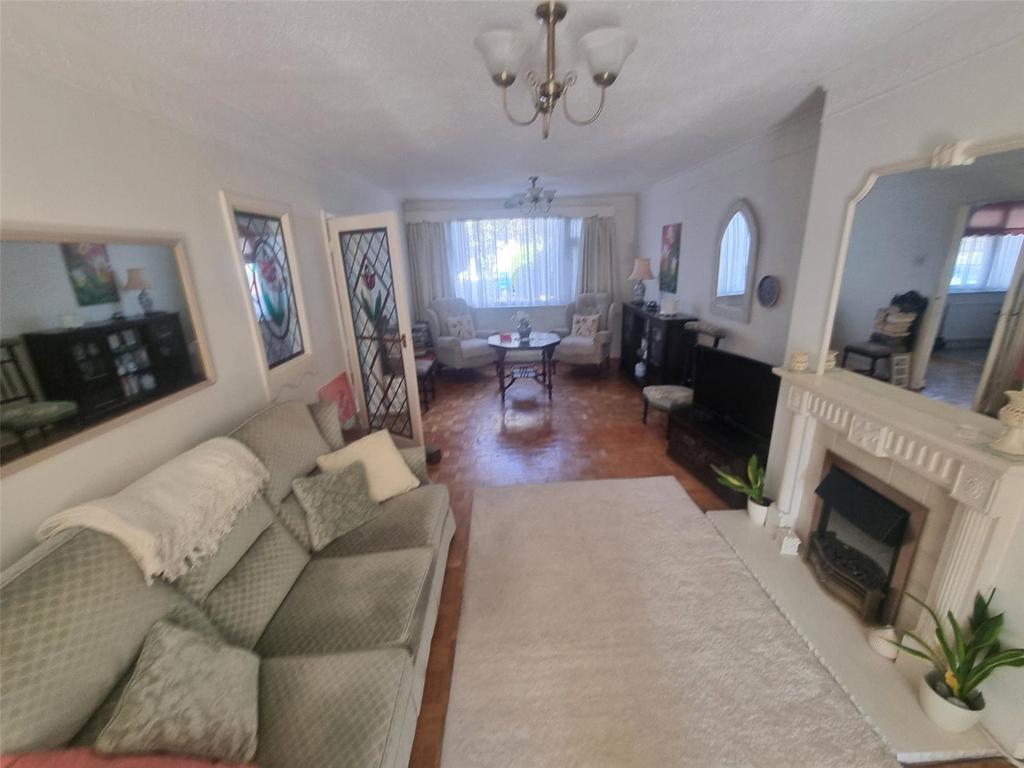 House in Essex - View 4