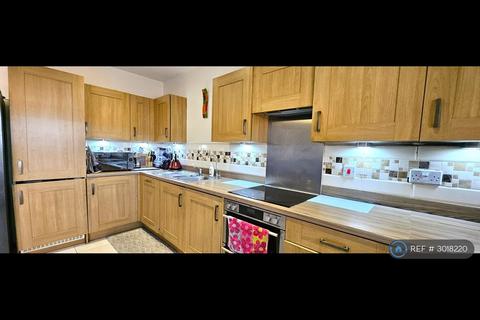 3 bedroom terraced house to rent, Bluebell Terrace, West Drayton, UB7