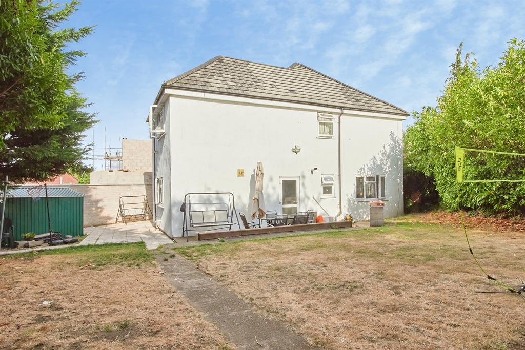 House in Birmingham, West Midlands - View 2