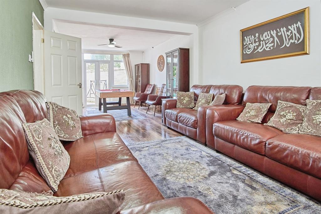 House in Birmingham, West Midlands - More
