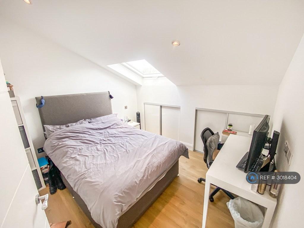 Apartment in London - More