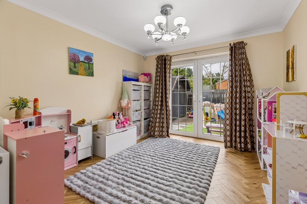 House in Glasgow City - More