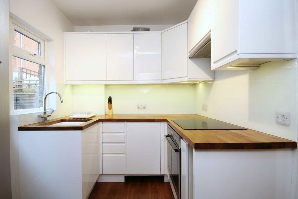 Apartment in London - View 3