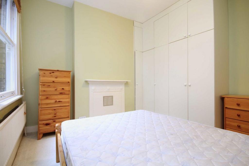 Apartment in London - View 5