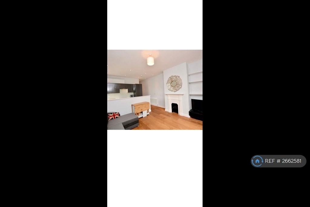 Apartment in East Molesey - View 3