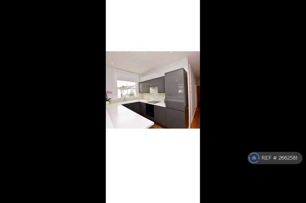 Apartment in East Molesey - View 4