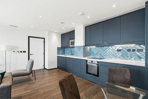 2 bedroom flat to rent, Westgate House
