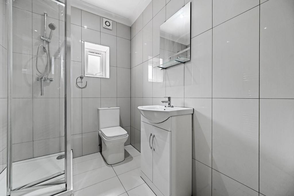 House in Greenford - View 4