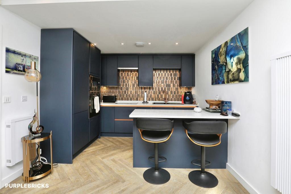 Apartment in Liverpool - More