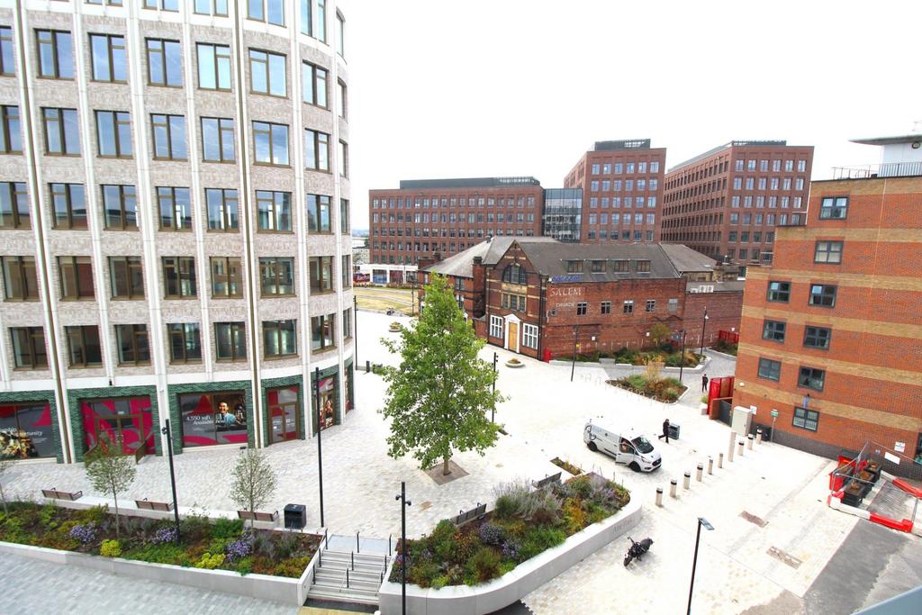 Apartment in LEEDS - More